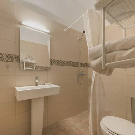 Kristina's Апартаменти Rhodes City