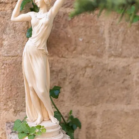 Апартаменти Kristina's Rhodes City