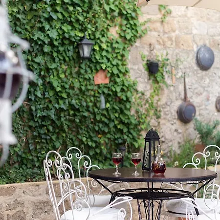 Апартаменти Kristina's