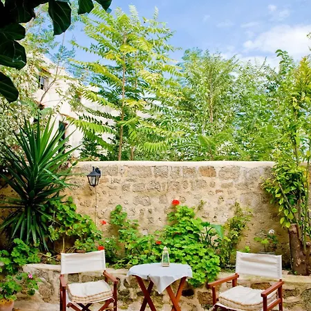 Апартаменти Kristina's Rhodes City