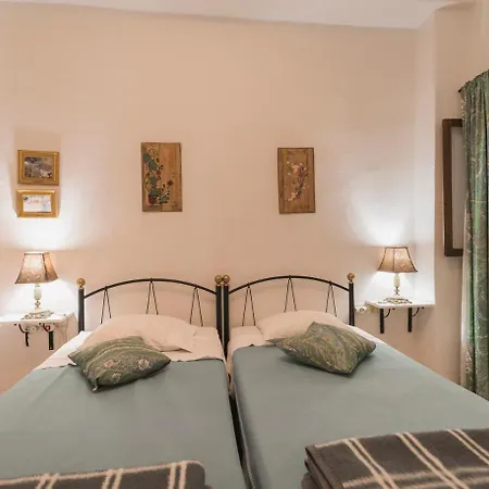 Апартаменти Kristina's